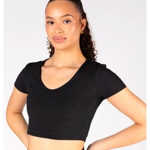 P’tula deep scoop Black Crop